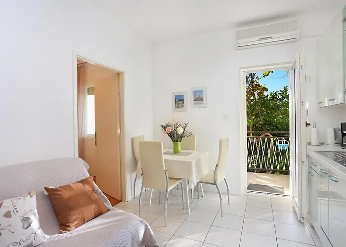 Appartement By The Sea Seget Donji, - 2029 *