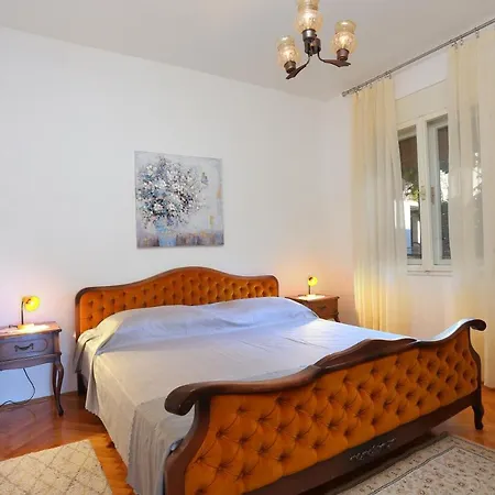 Διαμέρισμα By The Sea Seget Donji, - 2029 Τρογκίρ