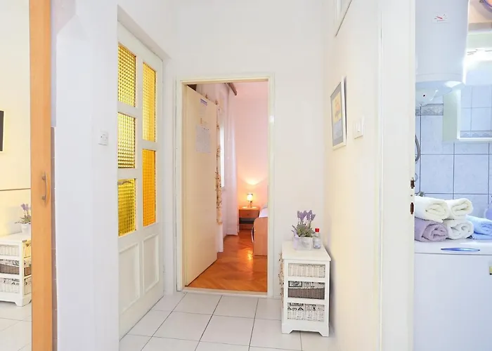 Appartement By The Sea Seget Donji, - 2029 *